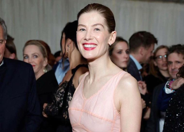 ¡Rosamund Pike dio a conocer sus películas favoritas!