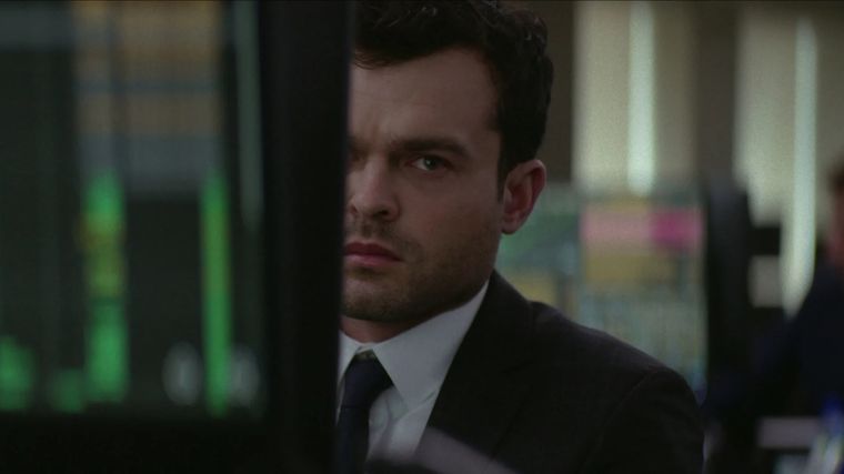 Alden Ehrenreich se luce en Juego limpio