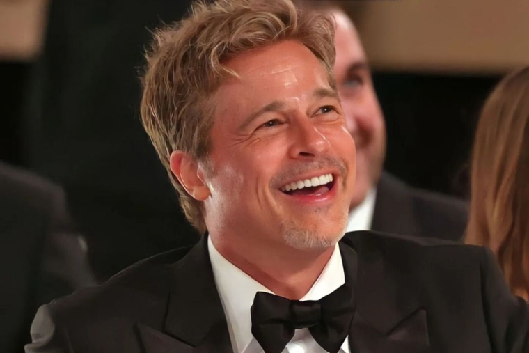 Brad Pitt se mostró mucho más rejuvenecido en su reciente aparición pública.