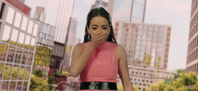 El live-action esta protagonizado por Chloe Bennet, Dove Cameron y Yana Perrault