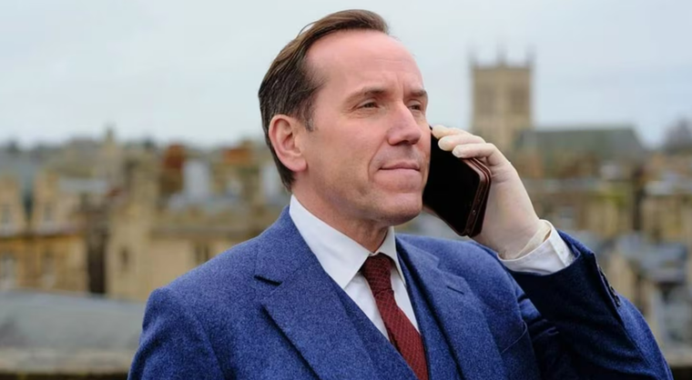 Ben Miller interpreta al profesor Jasper Tempest