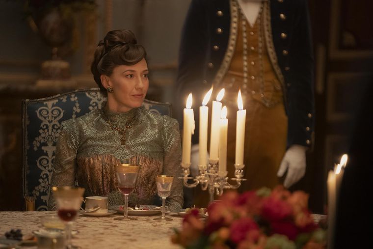 Carrie Coon como Bertha Russell en la tercera temporada de La Edad Dorada.