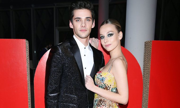 Álvaro Rico y Ester Expósito