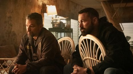 Matt Damon y Ben Affleck protagonizan el thriller de acción El botín.&nbsp;