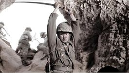 Clint Eastwood dirige esta impactante película bélica Clint Eastwood dirige esta impactante película bélica