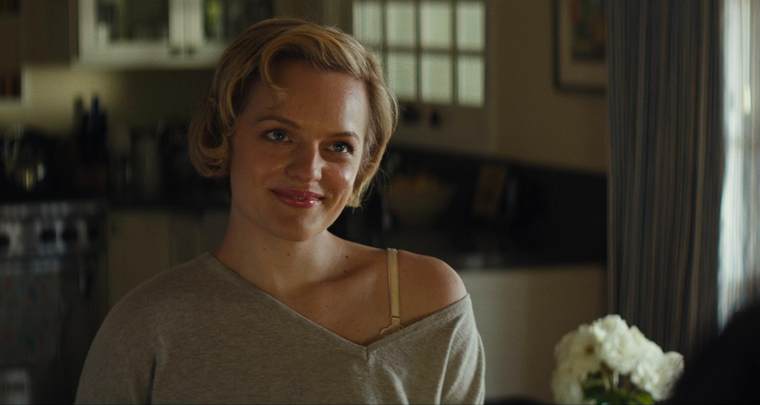 Elizabeth Moss se luce con su actuación en la cinta