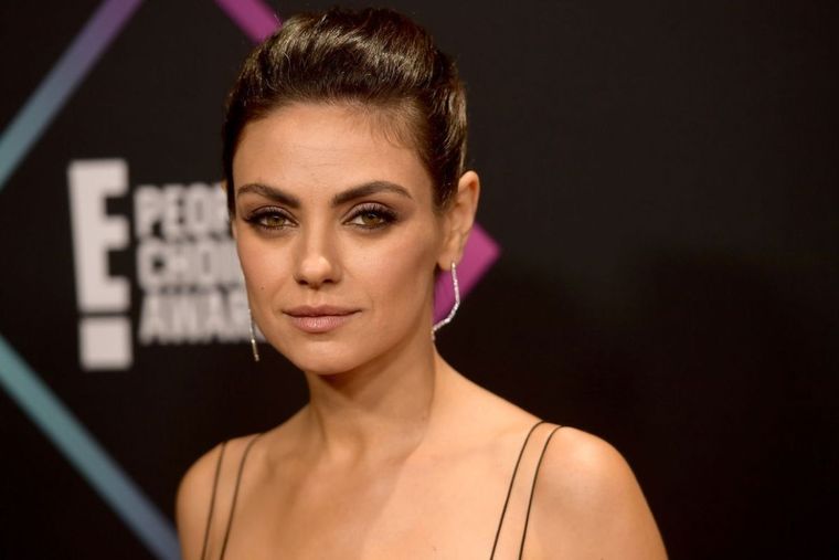 Mila Kunis tuvo una infancia muy traumática.