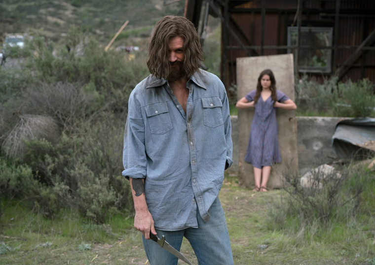 En la película, que abandonará Amazon Prime Video el próximo fin de semana, Matt Smith sorprende con su lograda interpretación de Charles Manson. En la película, que abandonará Amazon Prime Video el próximo fin de semana, Matt Smith sorprende con su lograda interpretación de Charles Manson.