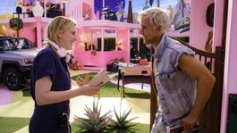 Que Ver | Greta Gerwig junto a Ryan Gosling en el set de Barbie, película por la que no fue nominada a Mejor directora en los Oscar 2024.