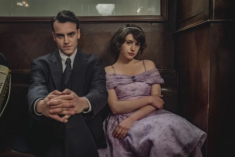 Club Estambul es una serie subida de tono