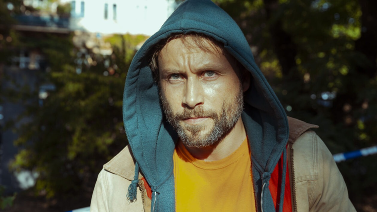 Una miniserie que mezcla drama, intriga y conspiraciones