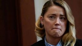 amber heard fue captada comprando ropa de oferta y recibio burlas en redes sociales