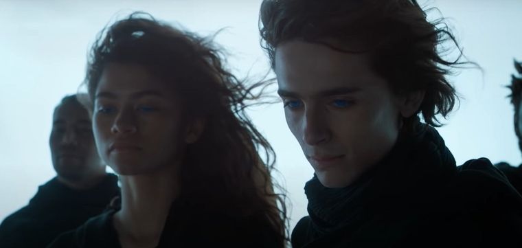 Zendaya y Timothée Chalamet como Chani y Paul Atreides en Dune. Zendaya y Timothée Chalamet como Chani y Paul Atreides en Dune. 