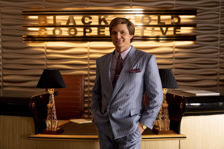 Pedro Pascal como Maxwell Lord en Wonder Woman 1984.