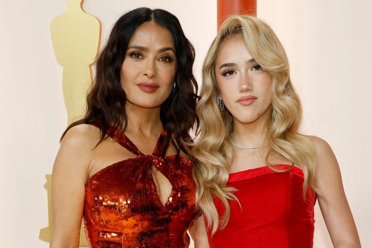 La hija de Salma Hayek habla más de un idioma.