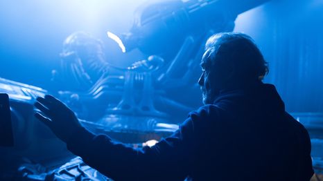Ridley Scott durante el rodaje de Alien: Covenant (2017)
