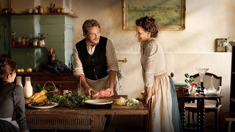 Juliette Binoche y Benoît Magimel en El sabor de la vida. Juliette Binoche y Benoît Magimel en El sabor de la vida.