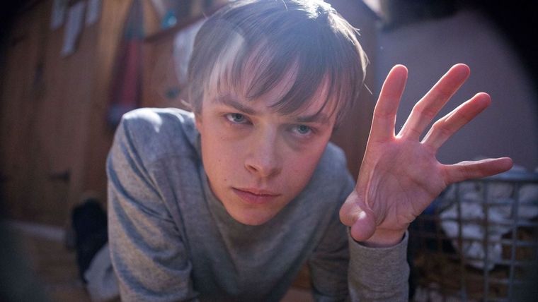 Dane DeHaan protagoniza este perturbador filme de superhéroes.