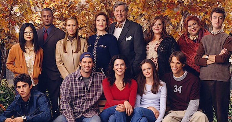 Gilmore Girls estrenó en el año 2000 y terminó en 2007. Gilmore Girls estrenó en el año 2000 y terminó en 2007.
