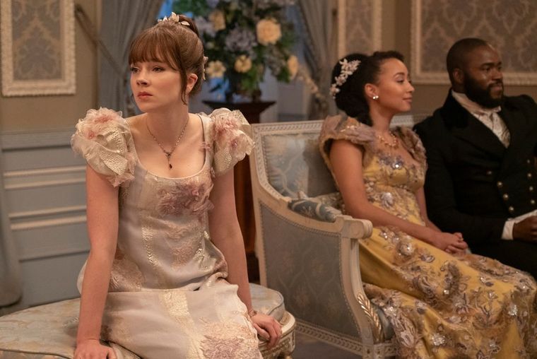 Claudia Jessie interpreta a Eloise Bridgerton. Claudia Jessie interpreta a Eloise Bridgerton. 