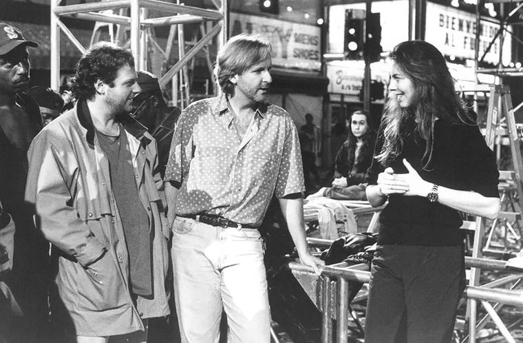 Kathryn Bigelow y James Cameron en el set de Strange Days. Kathryn Bigelow y James Cameron en el set de Strange Days.