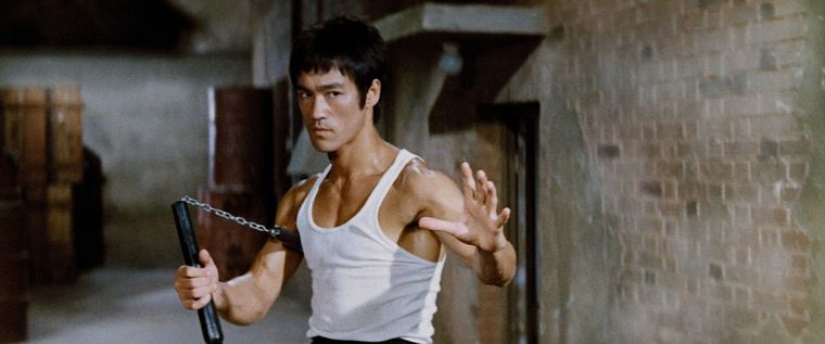 Bruce Lee protagoniza esta película que es un ícono ineludible de las artes marciales