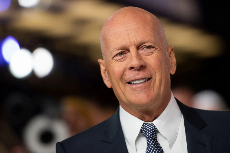 Bruce Willis vive con demencia frontotemporal.