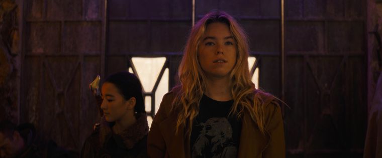 Ruthye Marye Knoll y Supergirl en busca de Krem. Ruthye Marye Knoll y Supergirl en busca de Krem.