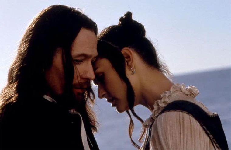 La letra escarlata, el drama romántico que adapta el famoso libro y se puede ver en Disney+ La letra escarlata, el drama romántico que adapta el famoso libro y se puede ver en Disney+