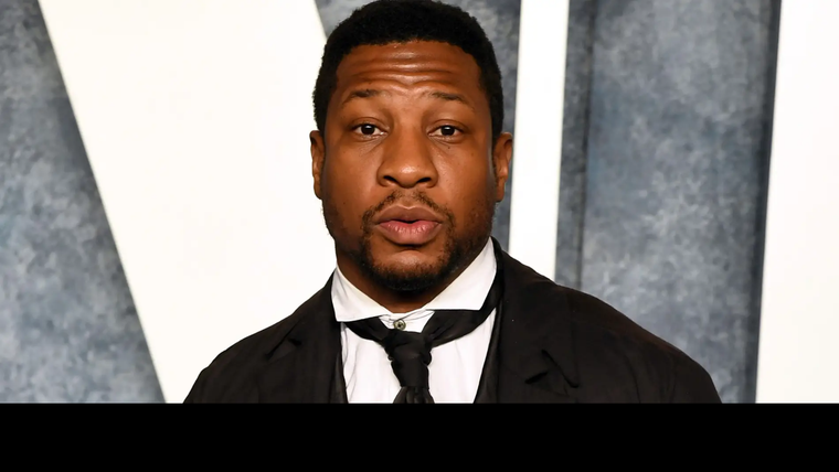 Jonathan Majors brindó su primera entrevista tras ser acusado por acoso y abuso