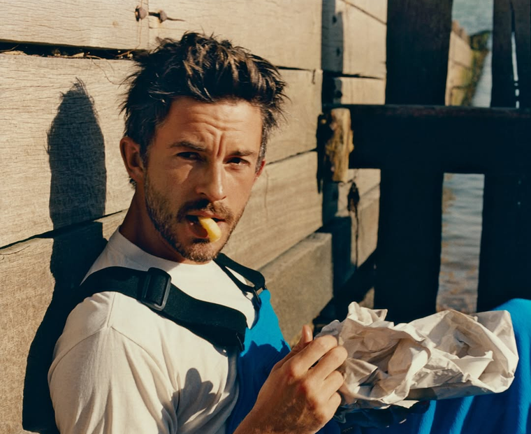 Jonathan Bailey suma un nuevo triunfo en su carrera.