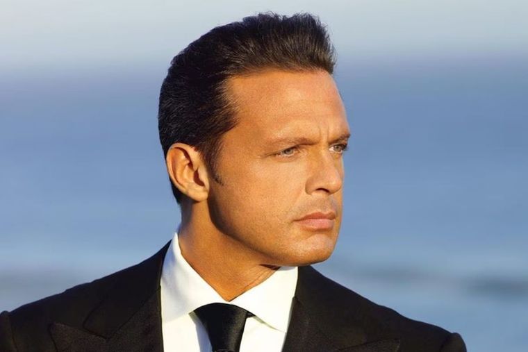 La canción que Luis Miguel le escribió a Lucía Méndez.
