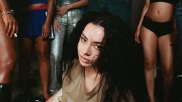 Charli XCX se lanza al cine