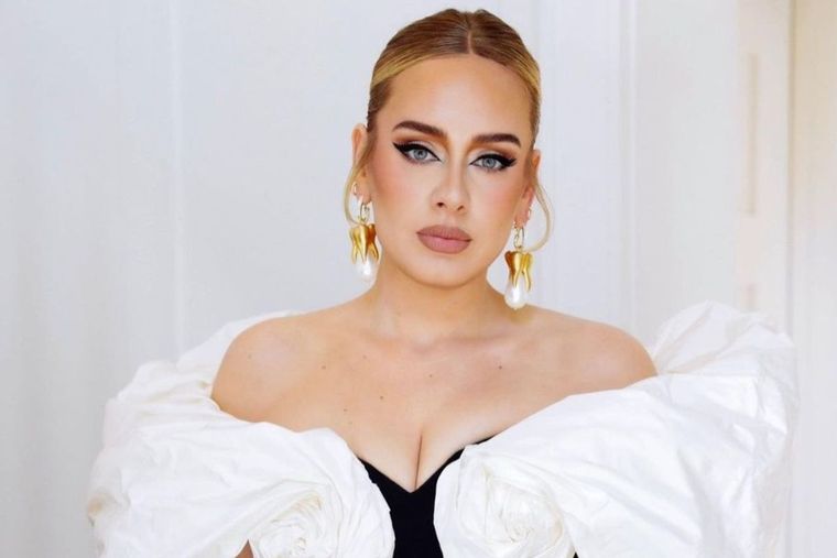 Adele volvió a sufrir de un problema que la aqueja hace tiempo.