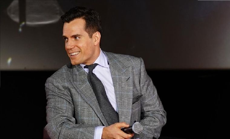 Henry Cavill es una de las estrellas de cine más populares en la actualidad.