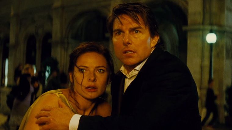 Tom Cruise junto a Rebecca Ferguson en Misión Imposible