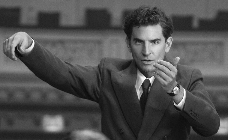 Bradley Cooper se luce como director y protagonista de Maestro