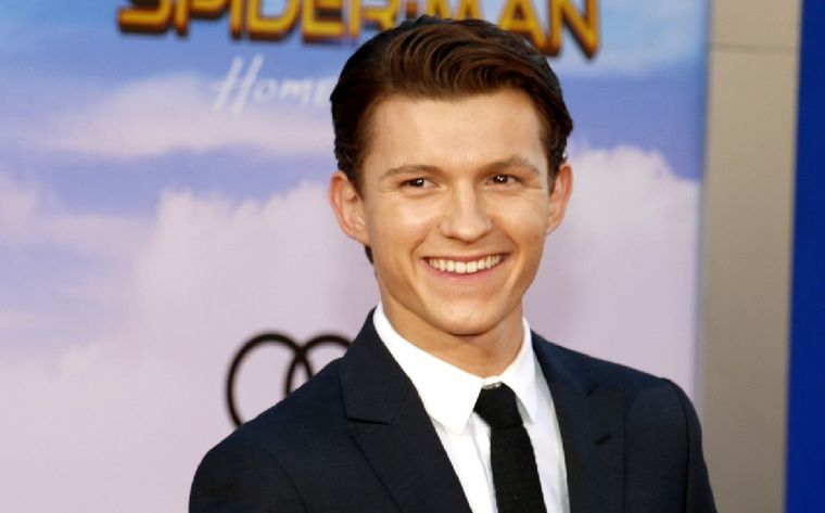 Tom Holland sigue creciendo