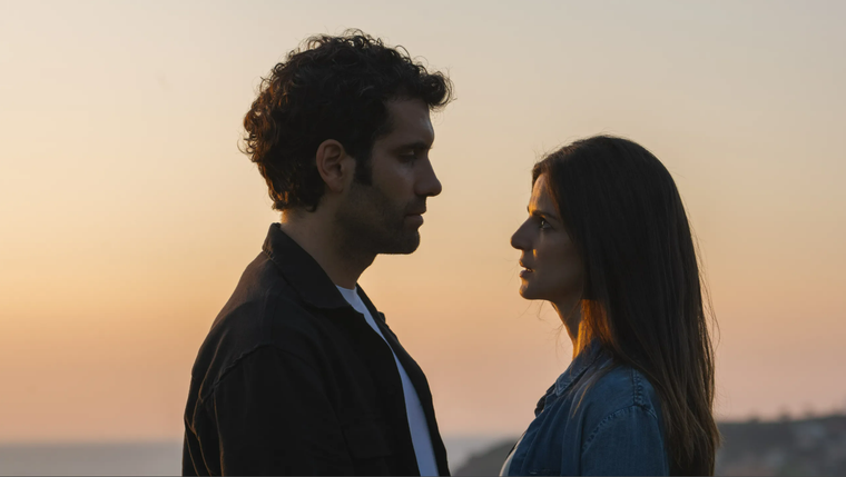 Clanes, la exitosa serie española vuelve con nuevos episodios. Clanes, la exitosa serie española vuelve con nuevos episodios.