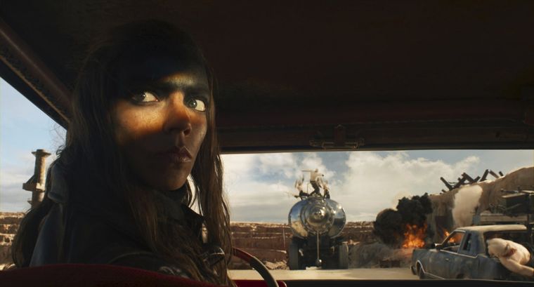 Anya Taylor-Joy le da vida a Imperator Furiosa en la nueva película de la franquicia.