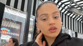 Rosalía se encuentra trabajando constantemente en su carrera musical.