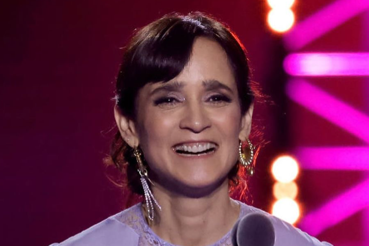 Julieta Venegas celebrò sus 53 años con su hermana Yvonne.
