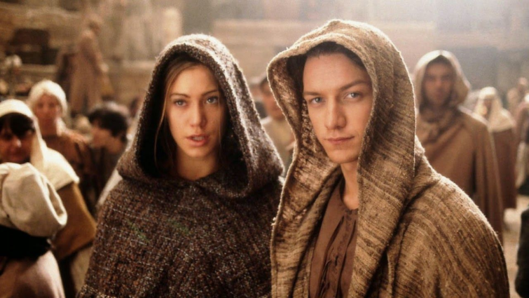 En 2003, una miniserie adaptó los dos últimos tomos de la trilogía principal de Dune
