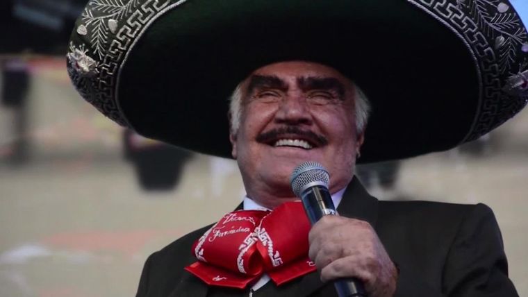 Una revista dijo que Vicente Fernández tiene muerte cerebral.