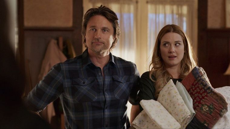 Los fans creen haber descifrado quién es el padre del bebé que espera Mel.