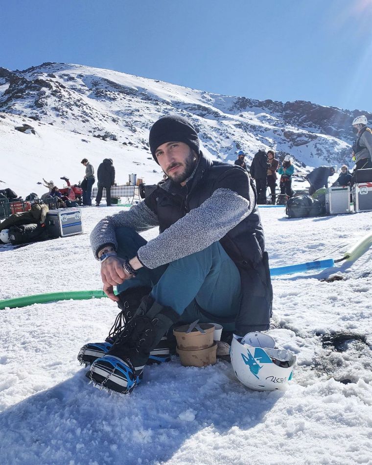 Alejandro Navas, el joven diseñador de vestuario que conquistó al director español