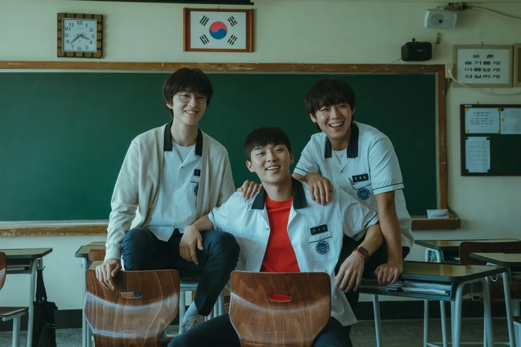 La serie está protagonizada por Park Ji-hoon. La serie está protagonizada por Park Ji-hoon.