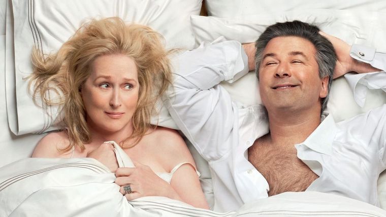 Meryl Streep, Alec Baldwin y Steve Martin protagonizan la comedia Enamorándome de mi ex.