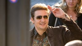 Que Ver | Jeremy Renner está de vuelta tras haber sufrido un accidente que casi le cuesta la vida