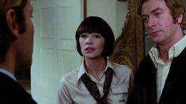 Michael Caine y Glenda Jackson protagonizan este filme de 1975.